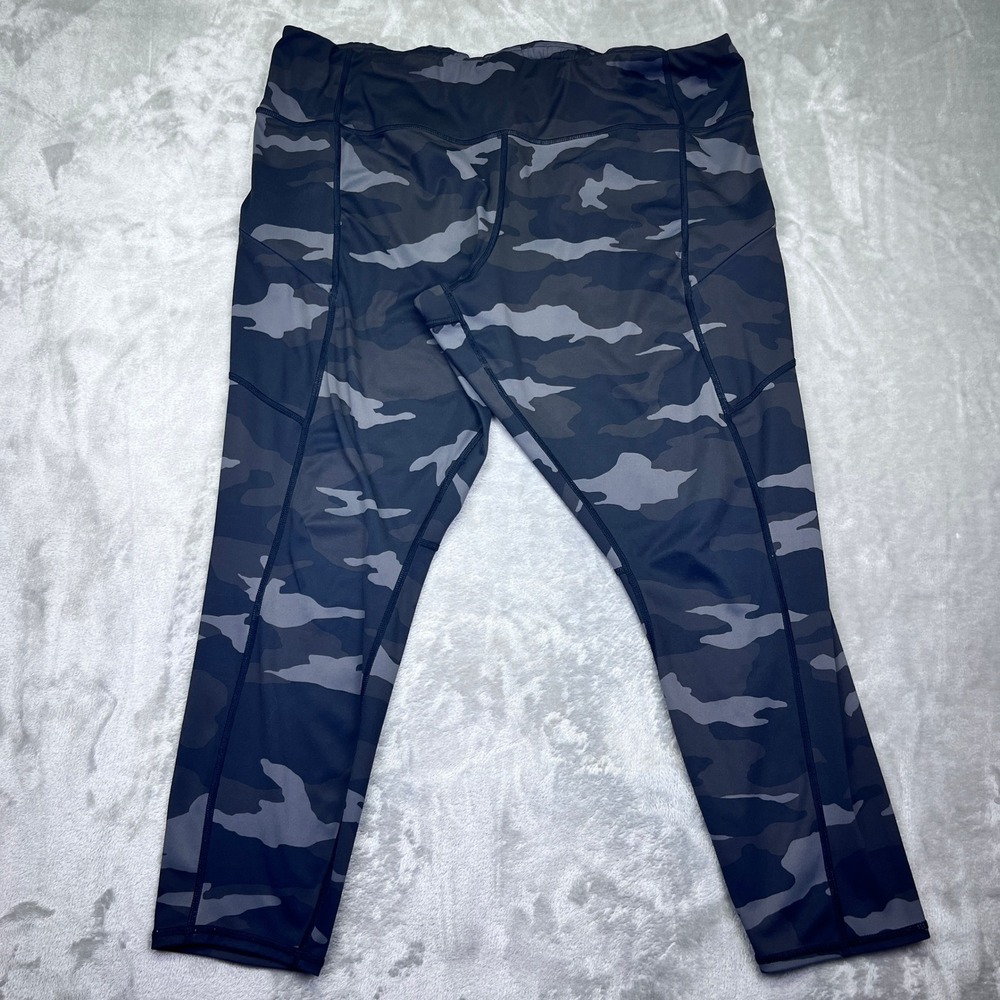 Camo Contender 7/8 Tight in Powerlift Active Leggings‎ Capris 1X Plus Fits 40"
